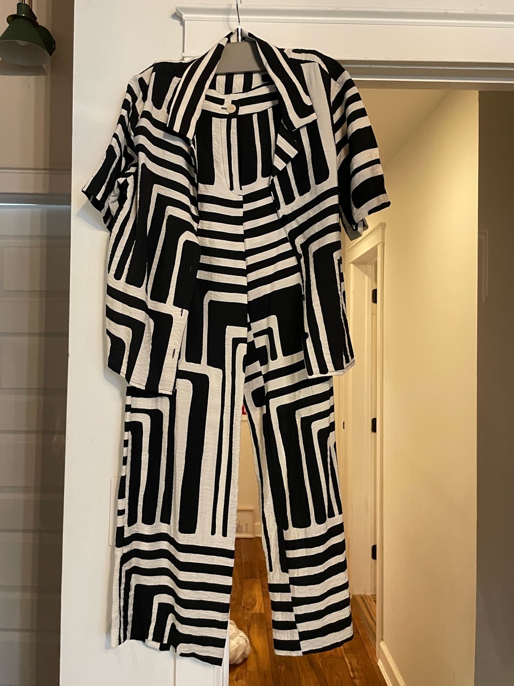 H & M Black & White Geometric Women's Jumpsuit Set XS top and US 2 pants